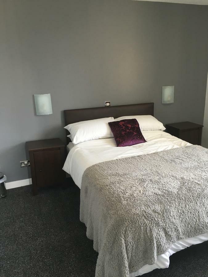 Highgate Inn Hotel بيمبروك المظهر الخارجي الصورة